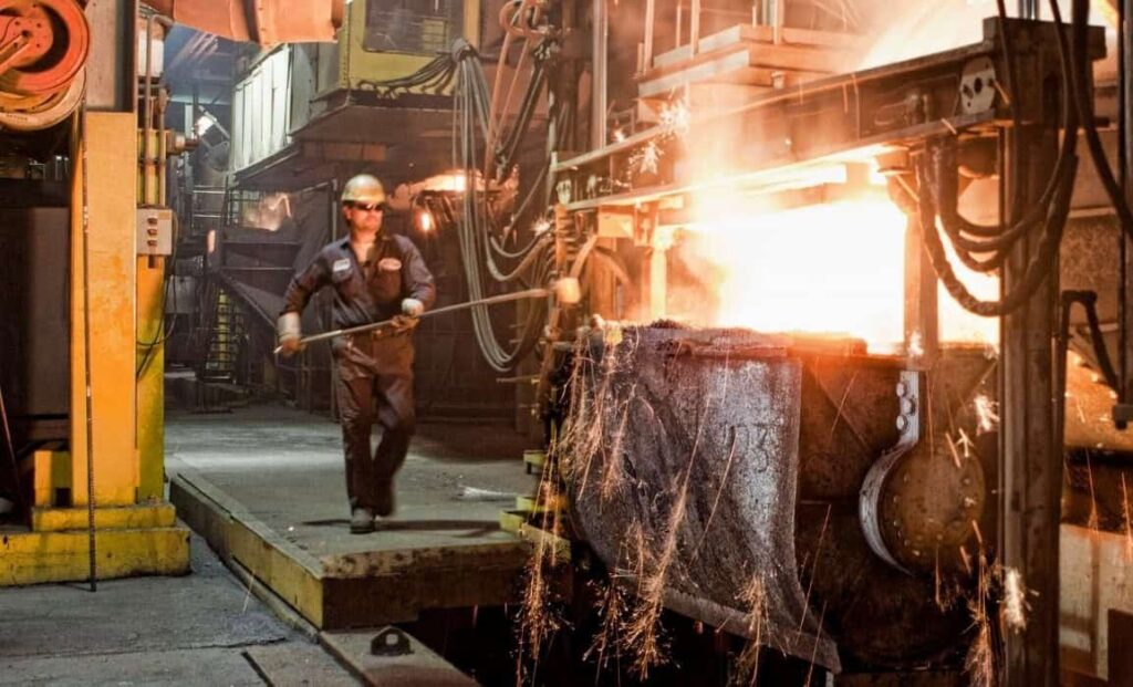 Waupaca Foundry Turns Conversations into Customers with Lead Forensics Chat